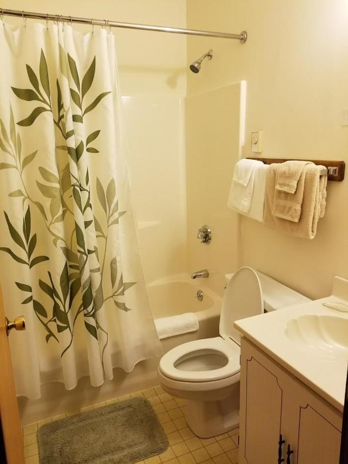 Kancamagus Swift River Inn Albany Room photo