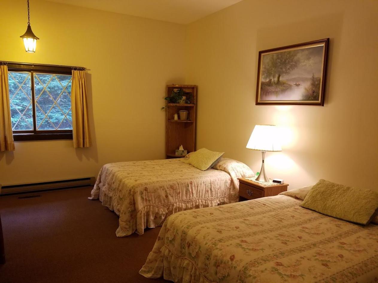 Kancamagus Swift River Inn Albany Room photo