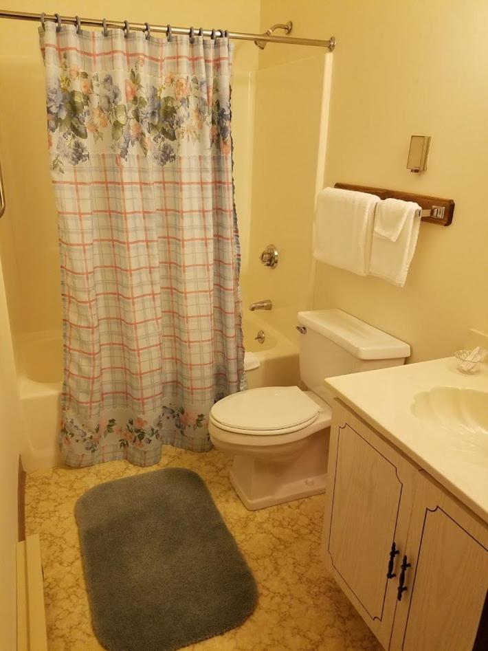 Kancamagus Swift River Inn Albany Room photo