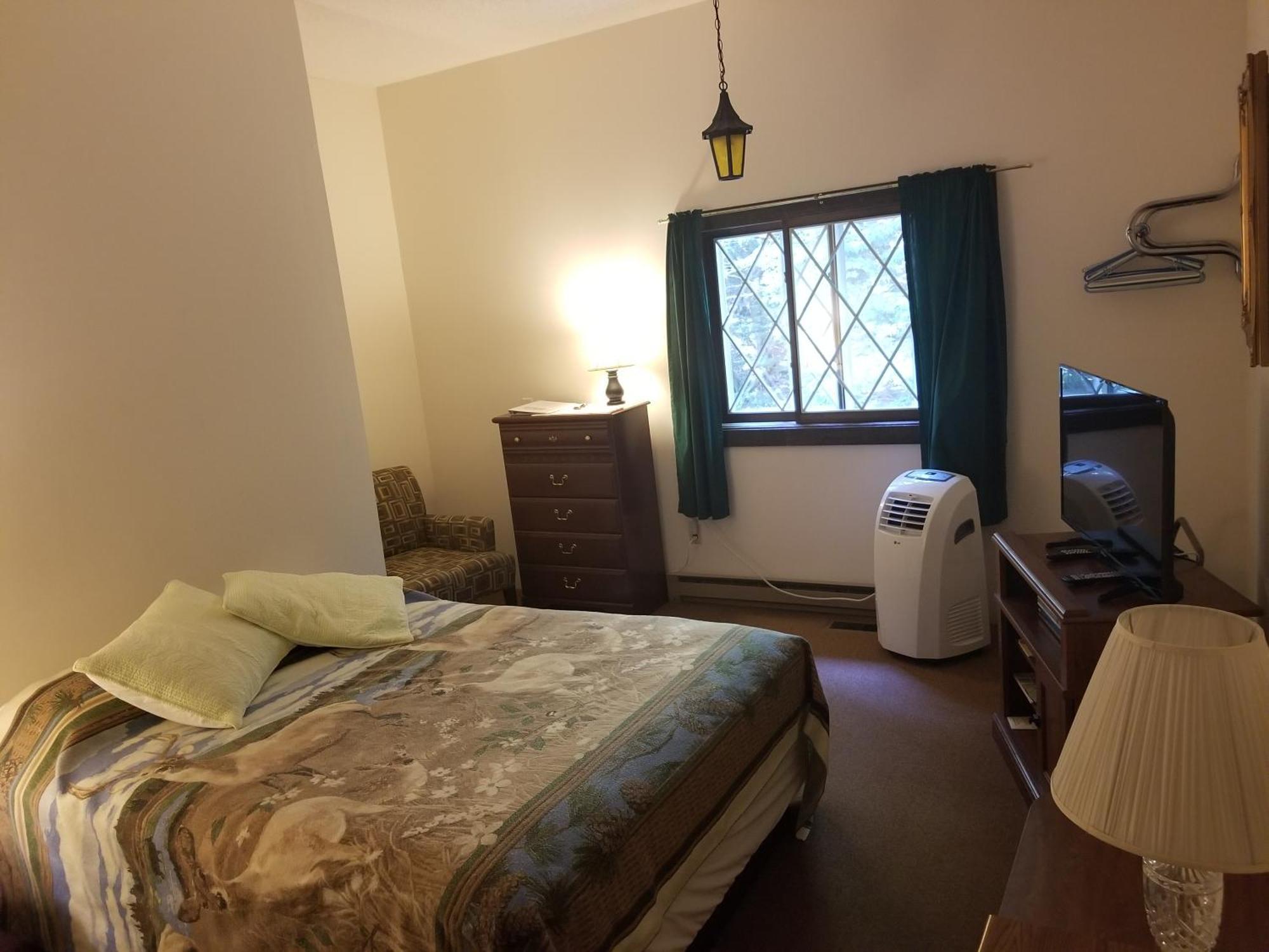 Kancamagus Swift River Inn Albany Room photo